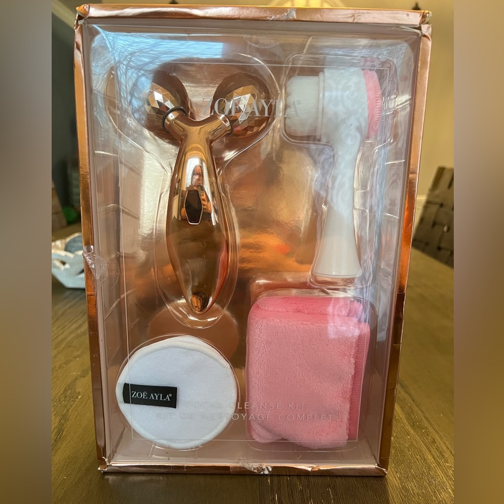 Zoe Ayla Total Cleansing Face Set